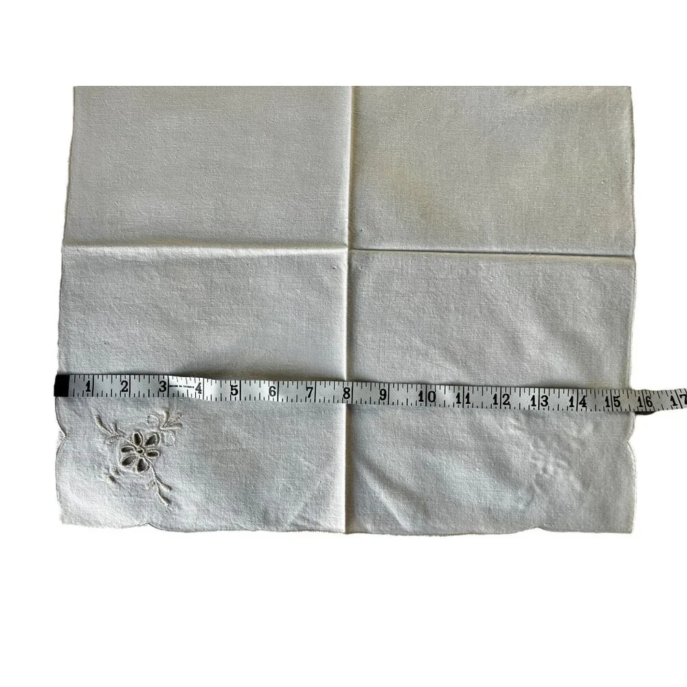 8 Pale Pink Embroidered Cotton Napkins Cutwork  Scalloped Edges 15.25x15.25